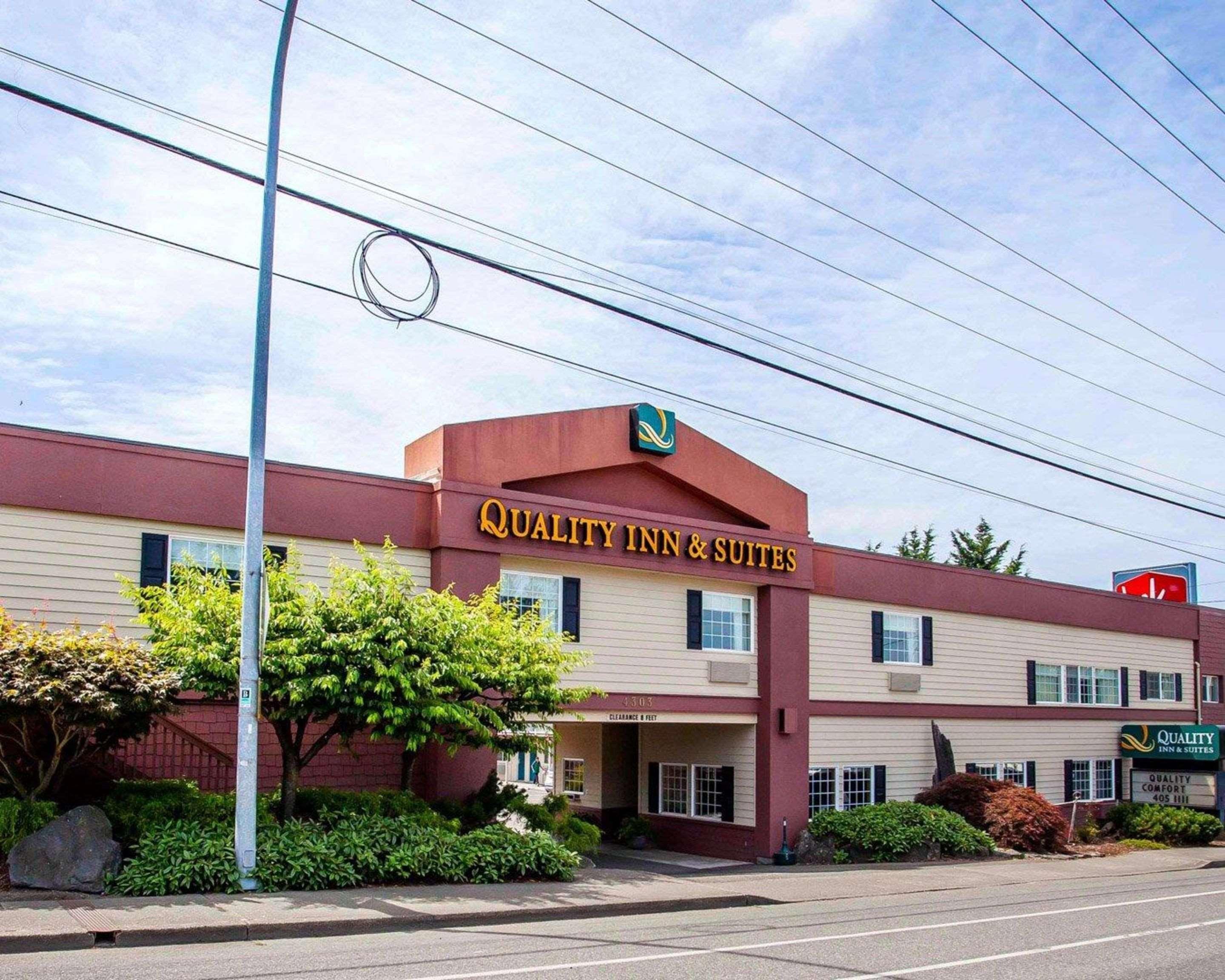 Quality Inn & Suites Bremerton Near Naval Shipyard Bagian luar foto